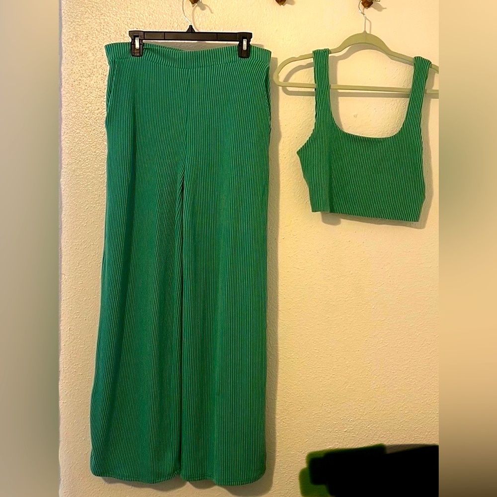 NWOT Le Lis ribbed crop top wide leg set